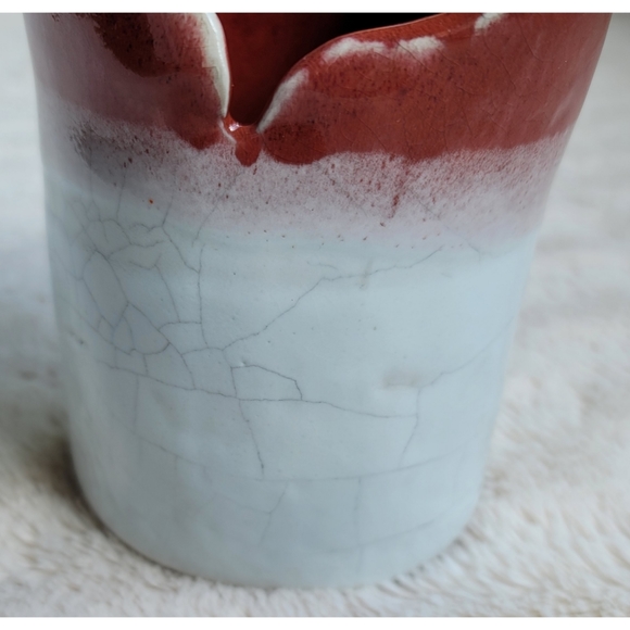 Red and white handmade pottery piece - Picture 4 of 16